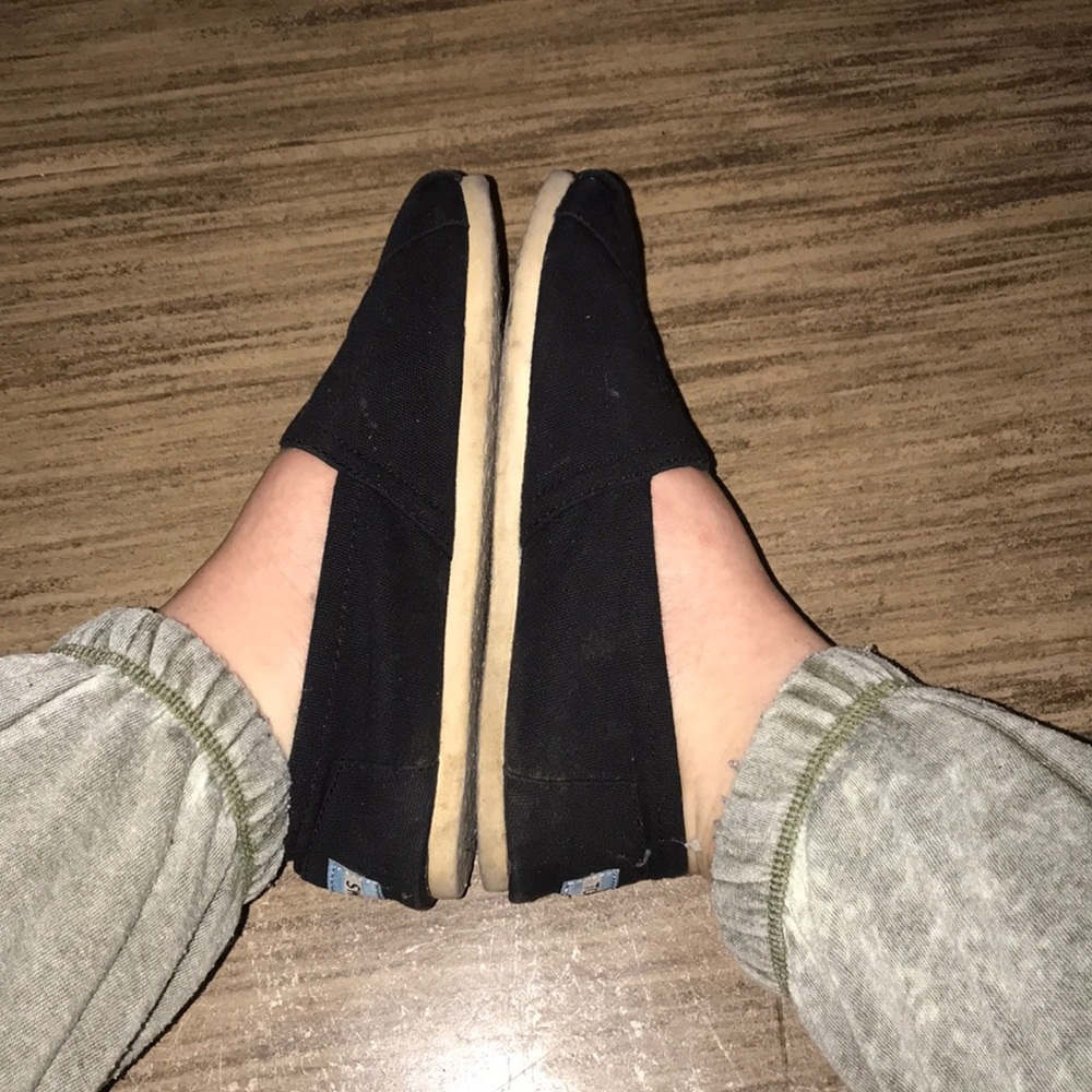 Black toms